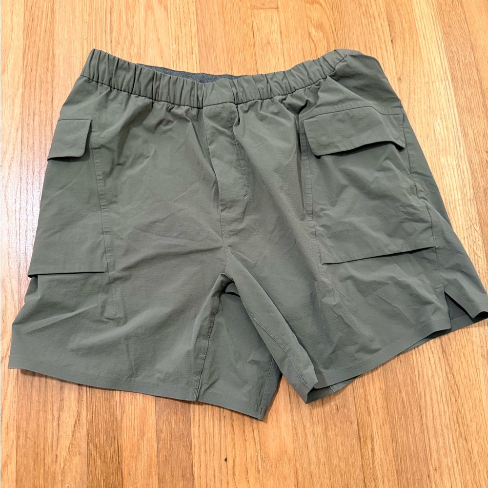 lululemon athletica Green Men's Athletic Shorts